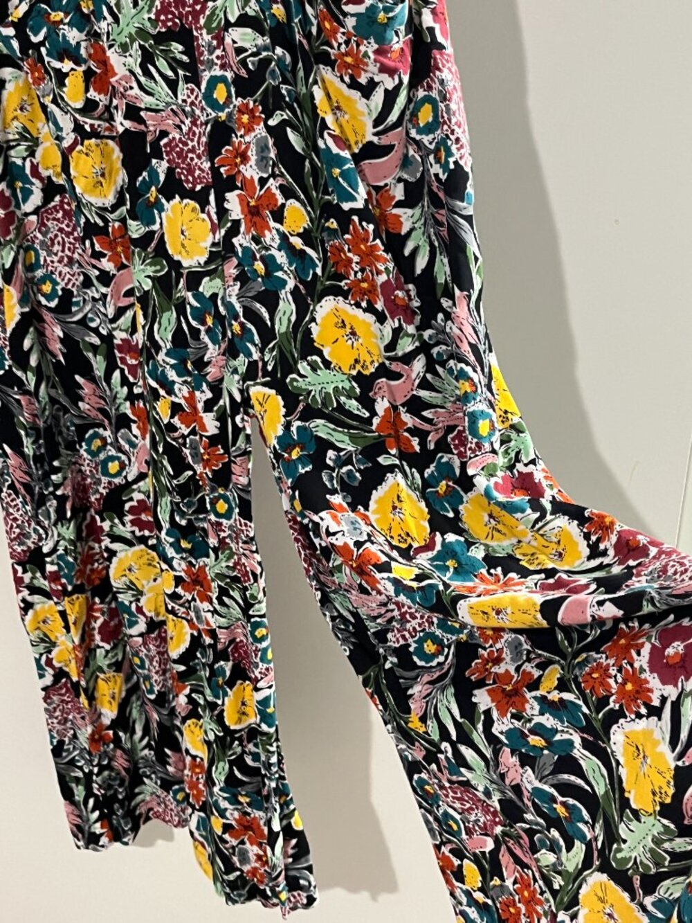 Natural Life Floral Wide Leg Jumpsuit Boho Rayon Pockets Adjustable Strap XS - Picture 13 of 14